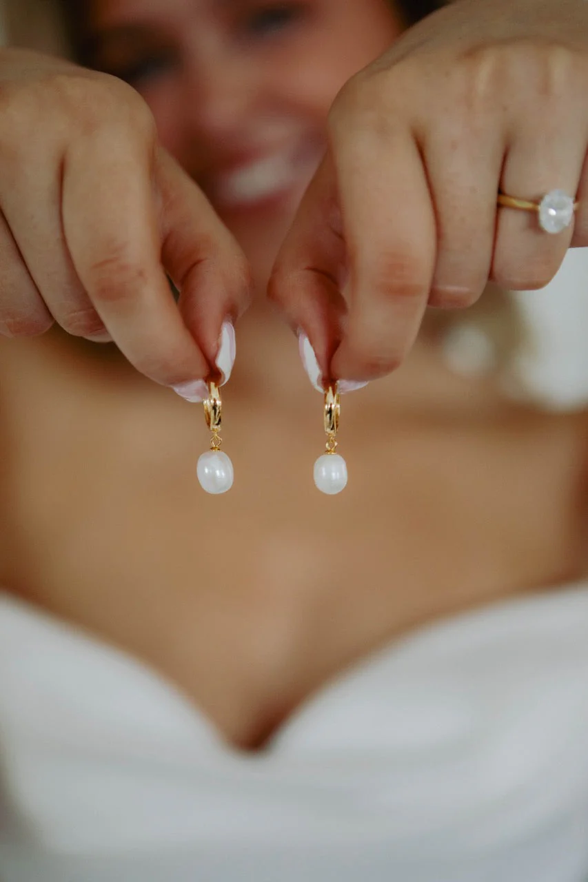 Aura Pearl Hoop Earrings in Gold - Image 5