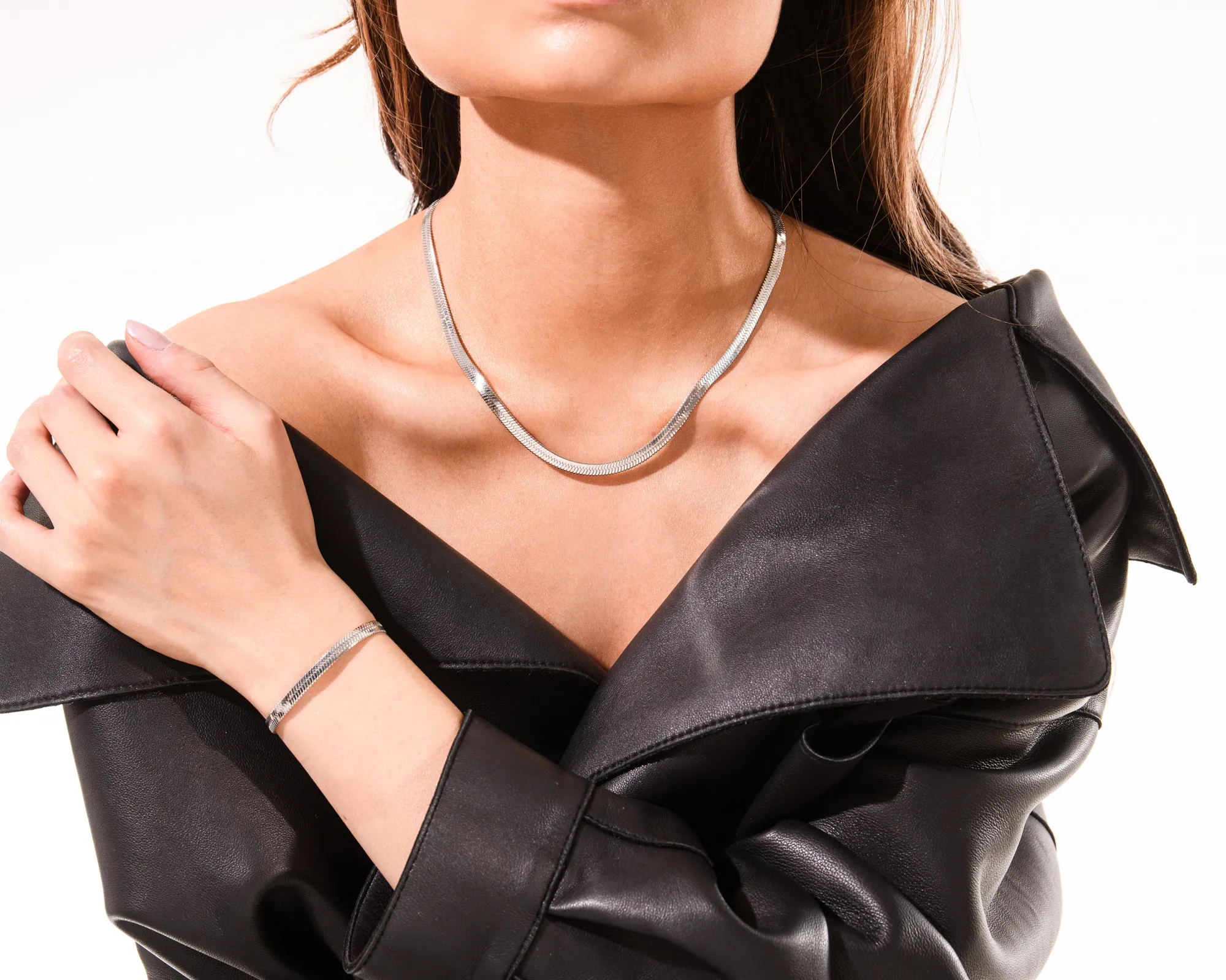 Bold Herringbone Necklace Silver - Image 3