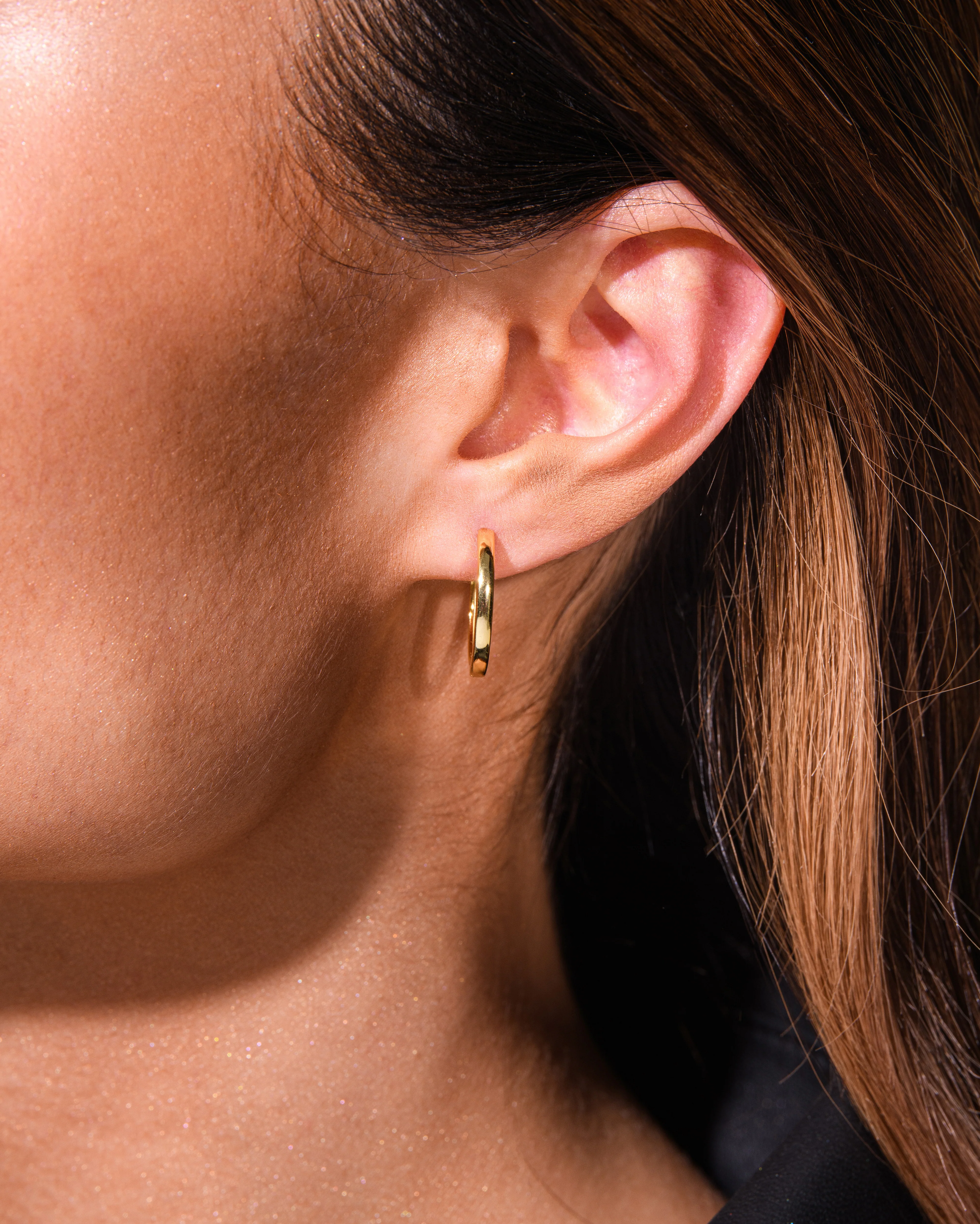 Medium Hoops in Gold - Image 3